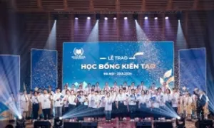 Vinschool trao học bổng cho 30 học sinh vượt khó